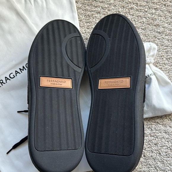 ‼️SOLD ‼️ Ferragamo, Achille sneaker, black, 9, like new - Picture 8 of 14